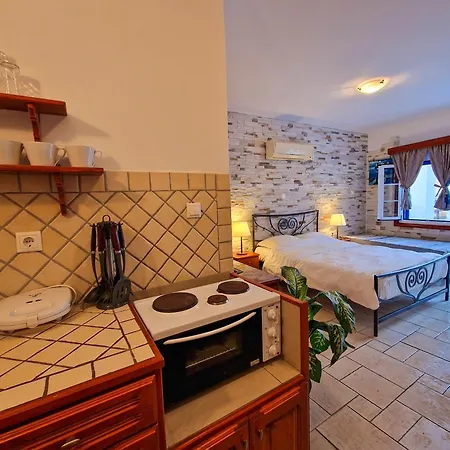 Vasilis Boutique Aparthotel