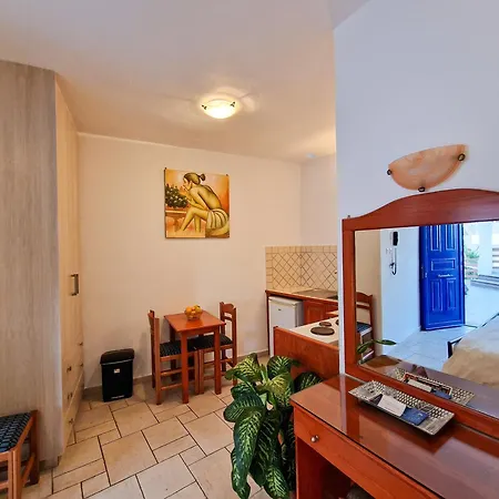 Vasilis Boutique Aparthotel Myrties